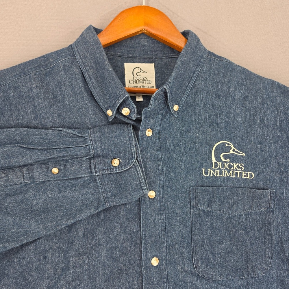 Ducks Unlimited Men XL Blue Denim Long Sleeve Button Down Shirt Logo Embroidered